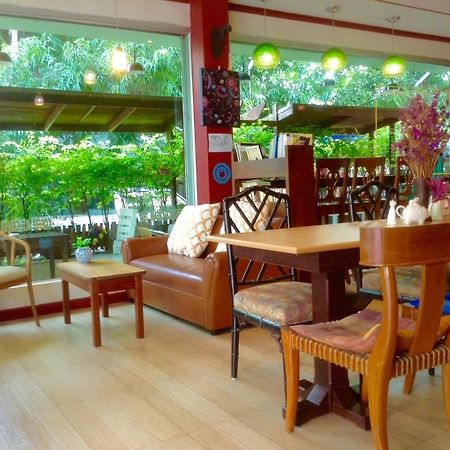 Chanchala Cafe & Hostel Hua Hin Dış mekan fotoğraf