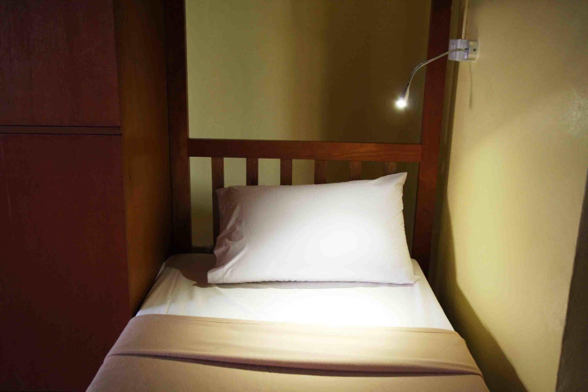 Chanchala Cafe & Hostel Hua Hin Dış mekan fotoğraf