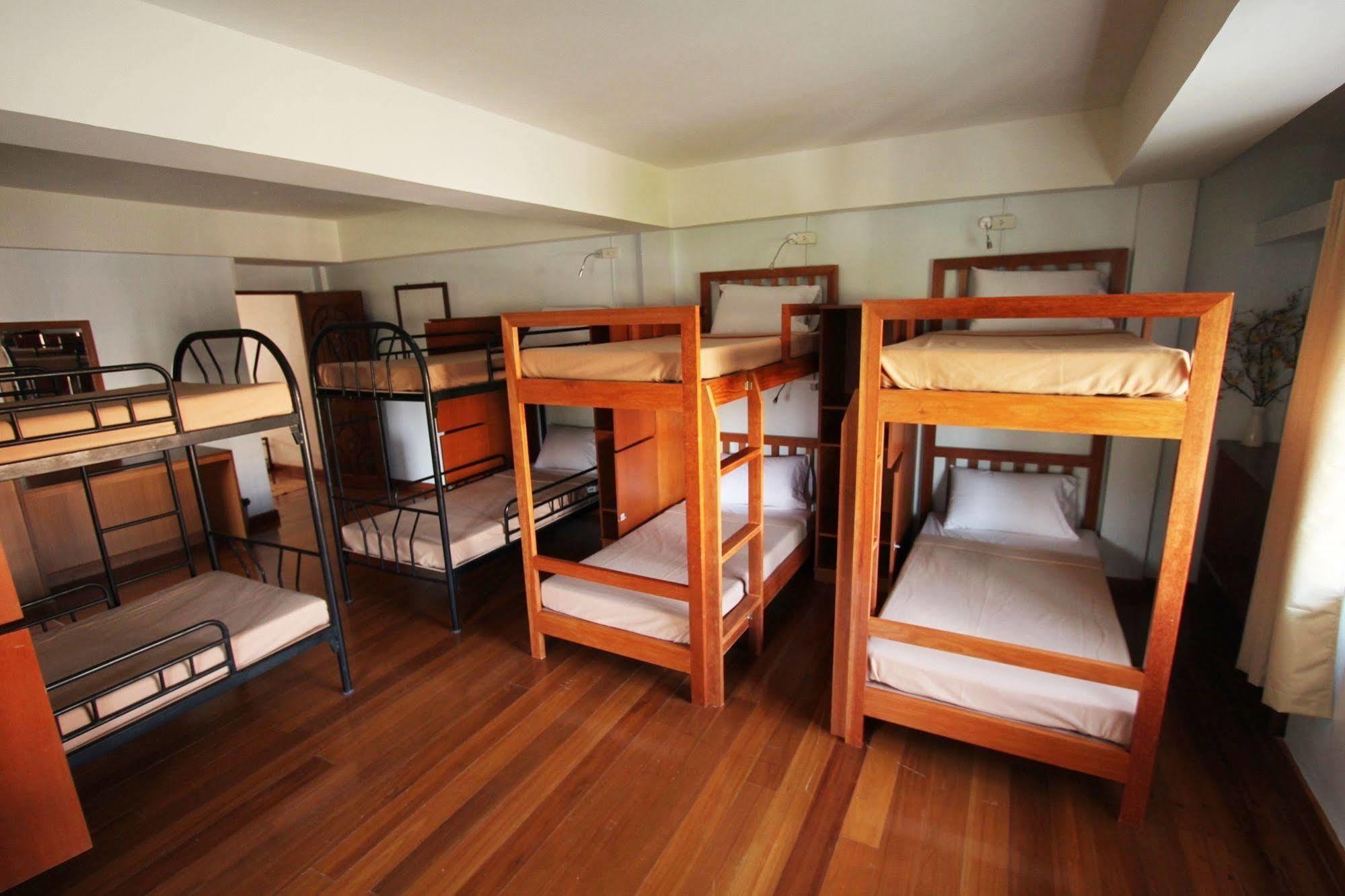 Chanchala Cafe & Hostel Hua Hin Dış mekan fotoğraf